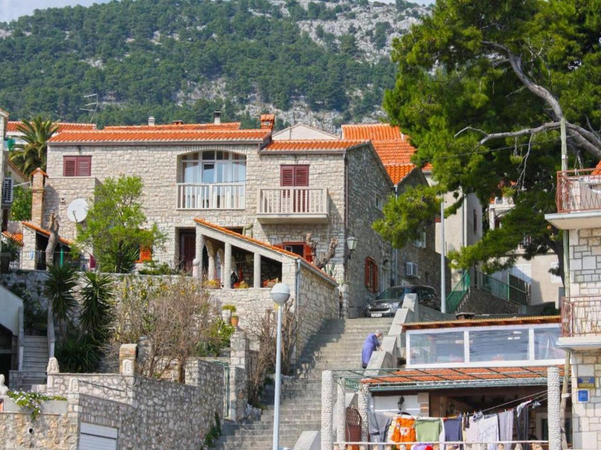Apartments Racic Bol Exterior photo